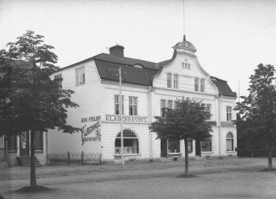 Feldts Klädeshandel, Köpmangatan 10 vid Torget.