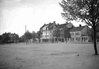 Torget  med Köpmangatan.