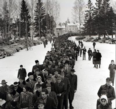 Publikanstormning till Gamla Skogsborg den 13 januari 1958.