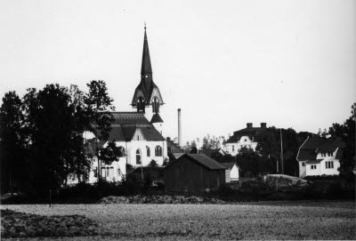 Kyrkan sedd från Bondegatan 